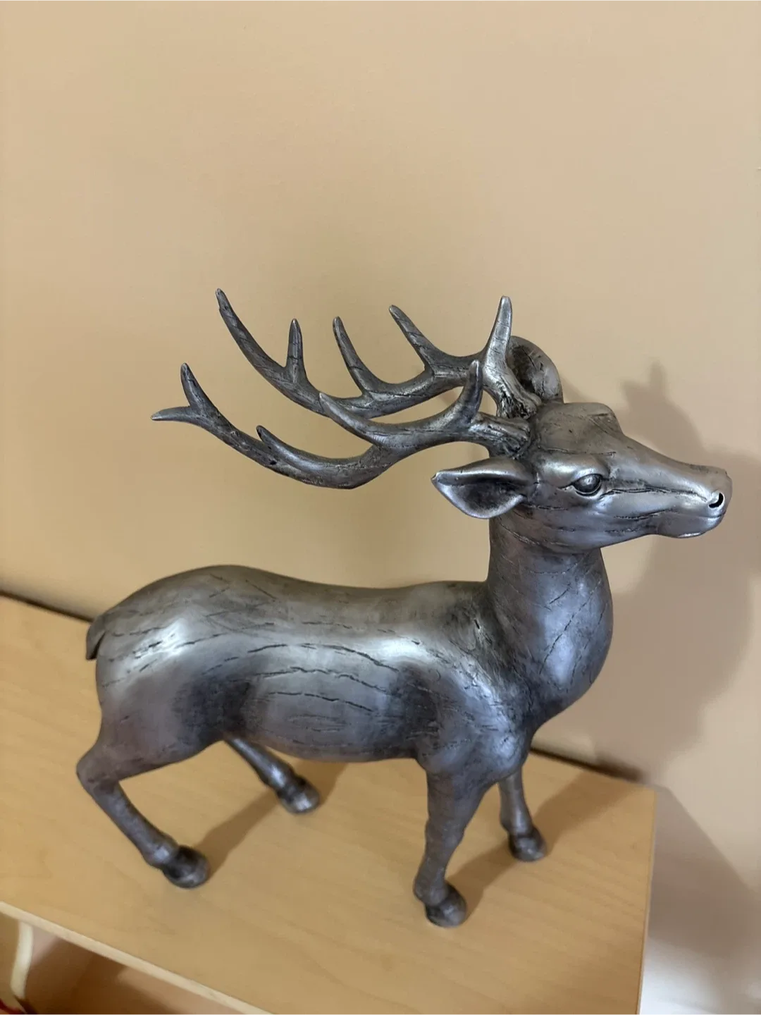 Silver Deer Statue image indicator(2)