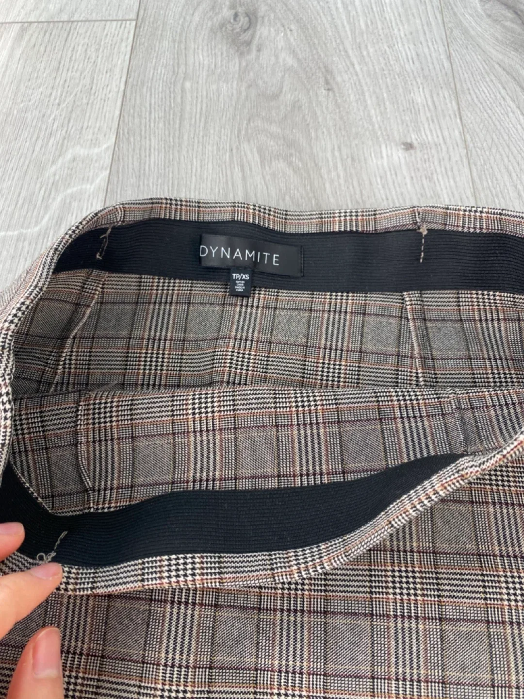 *BNWOT* Dynamite Plaid Mini Skirt (XS) image indicator(2)