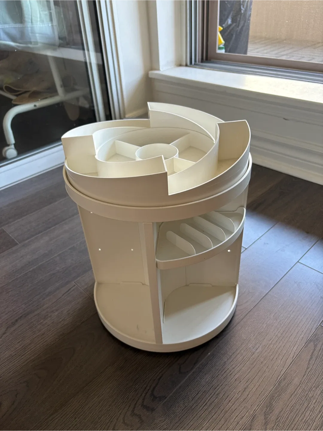 Rotating Skincare/Makeup Product Organizer image indicator(2)