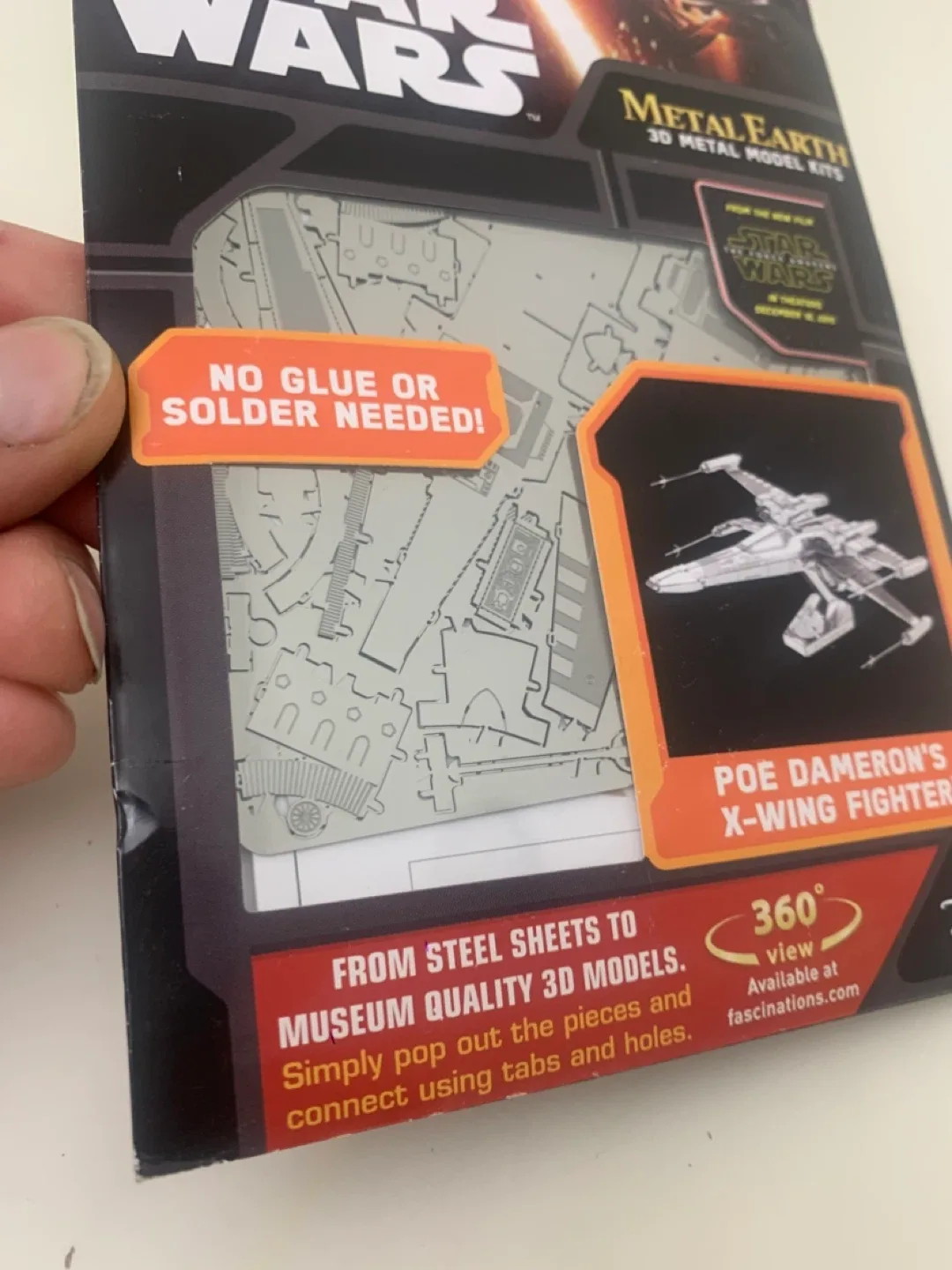 Star Wars Metal Earth Poe Dameron's X-Wing Fighter 3D Model Kit image indicator(2)