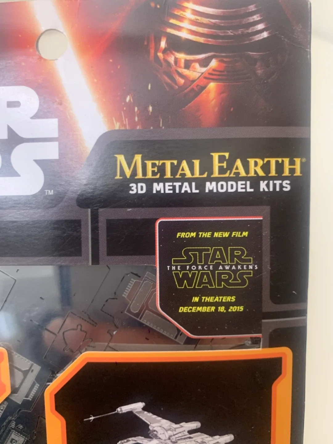 Star Wars Metal Earth Poe Dameron's X-Wing Fighter 3D Model Kit image indicator(8)