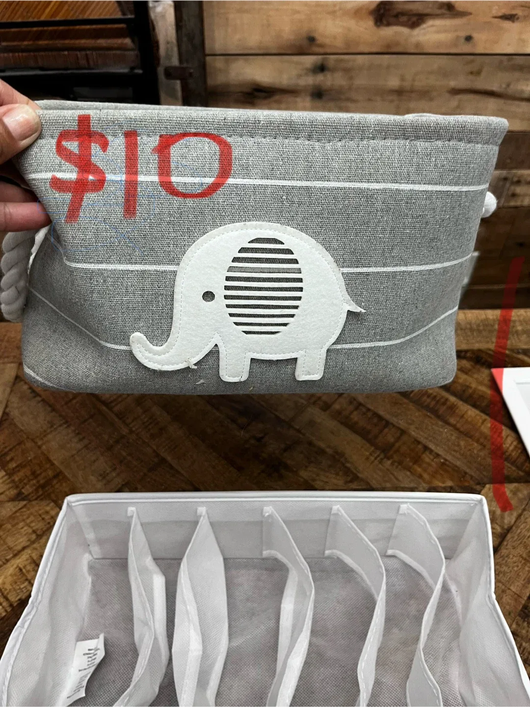 Assorted drawer/ closet organizers thumbnail