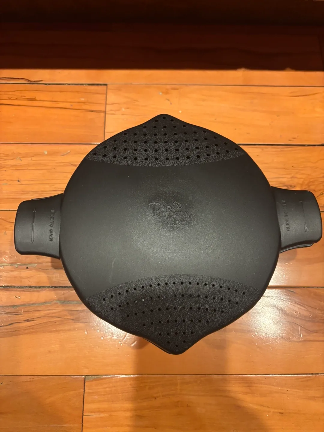 Pampered Chef Micro-Cooker with Lid