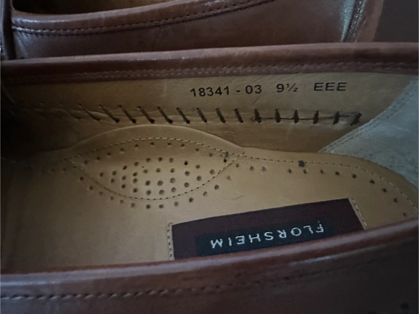 Florsheim Bridgeport  Leather Loafers - Size 9.5 EEE image indicator(2)