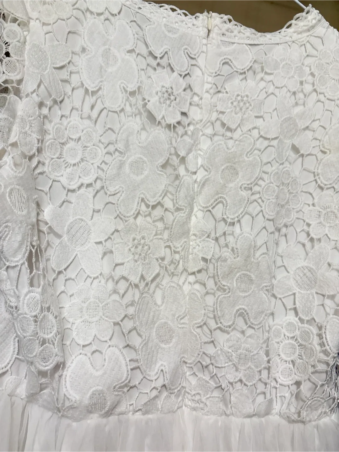 White dress image indicator(6)