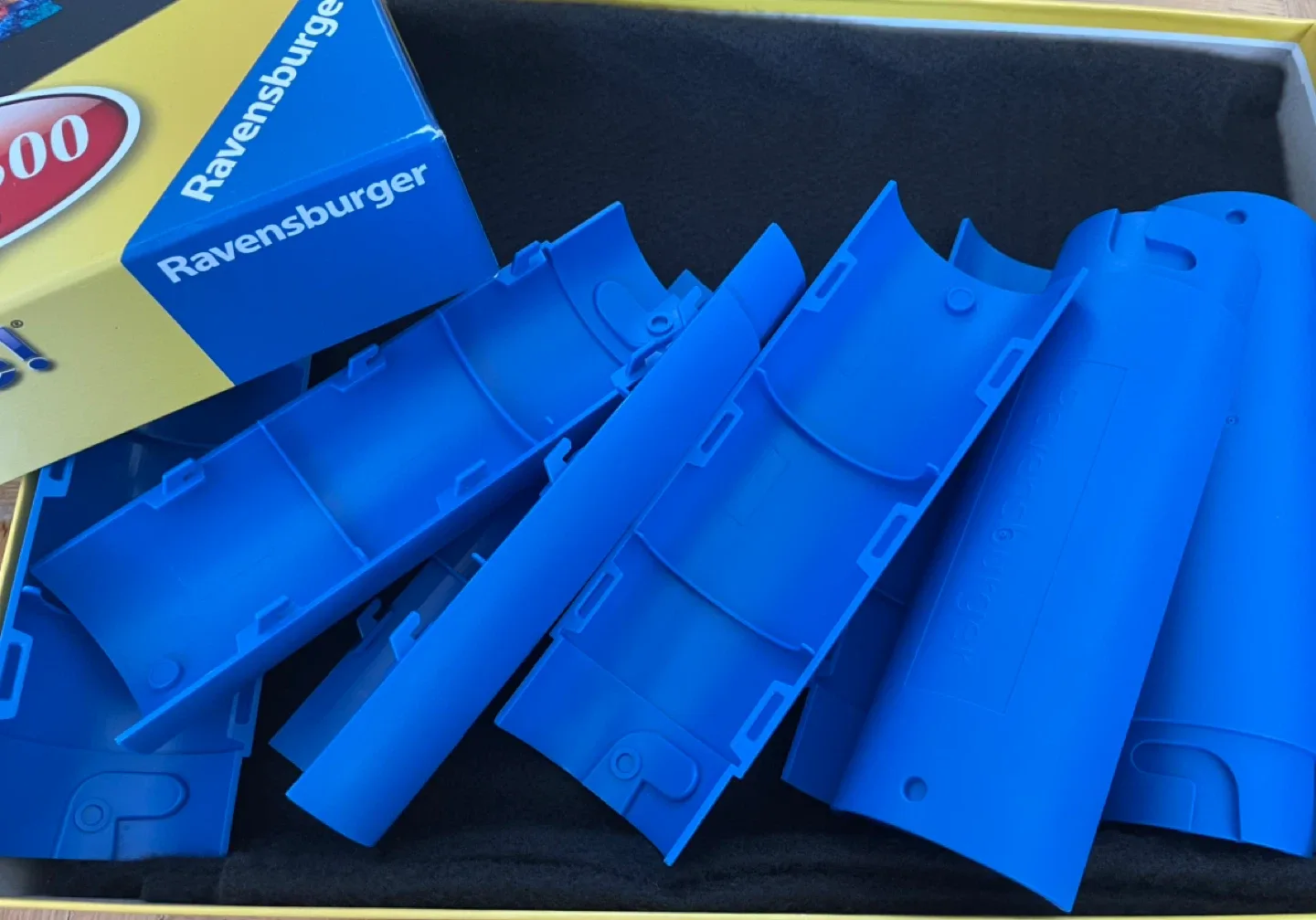 Ravensburger Roll Your Puzzle! 300-1500 Pieces image indicator(3)