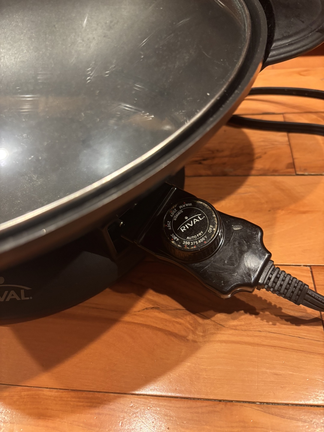 Rival Electric Skillet with Lid - photo 4