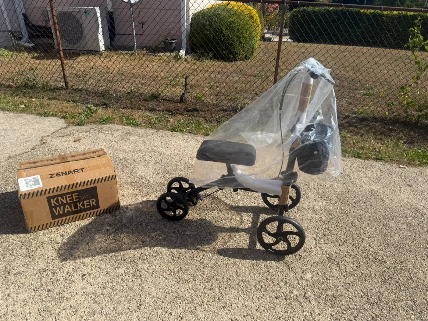 Zenart Knee Walker with Box- brand new assembly(open boxed) image indicator(2)