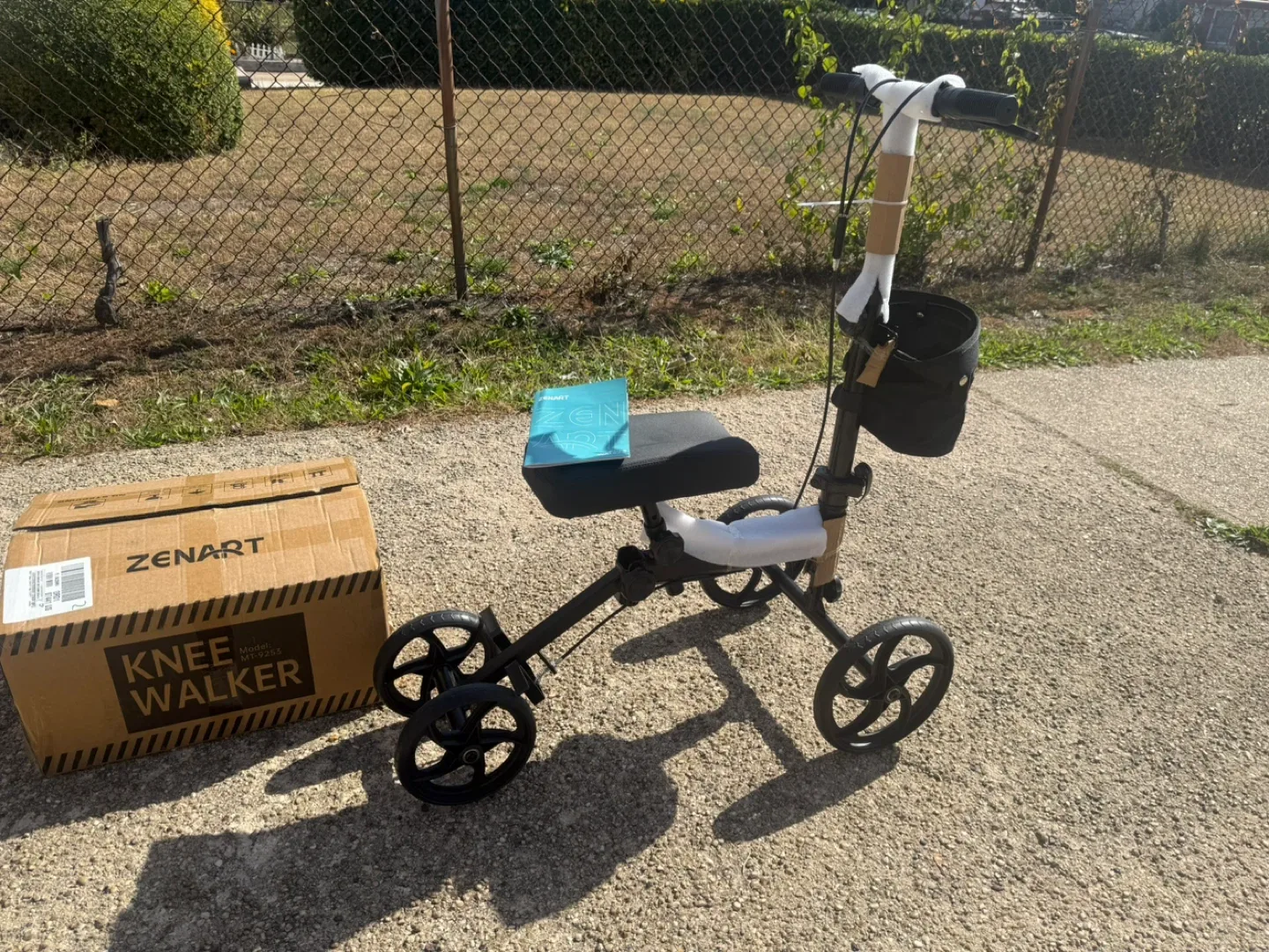 Zenart Knee Walker with Box- brand new assembly(open boxed) image indicator(10)