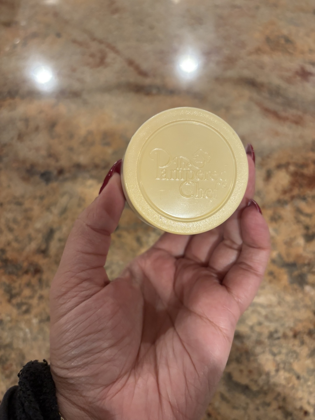 Pampered Chef Easy garlic peeler