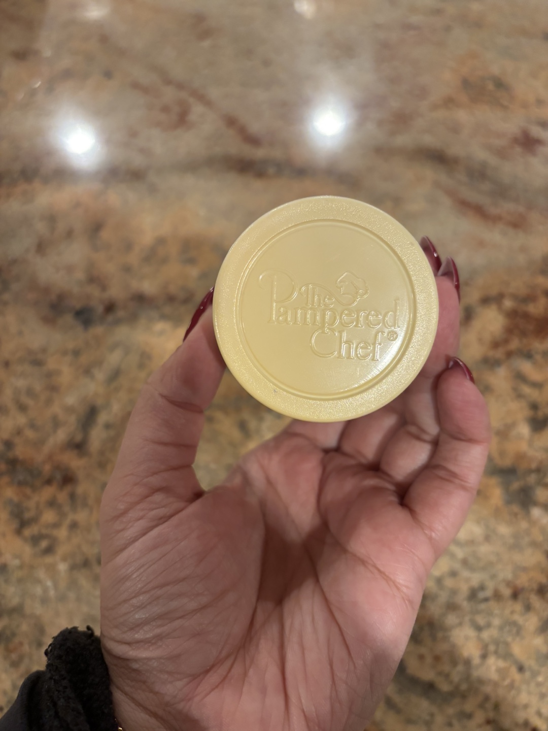 Pampered Chef Easy garlic peeler - photo 2