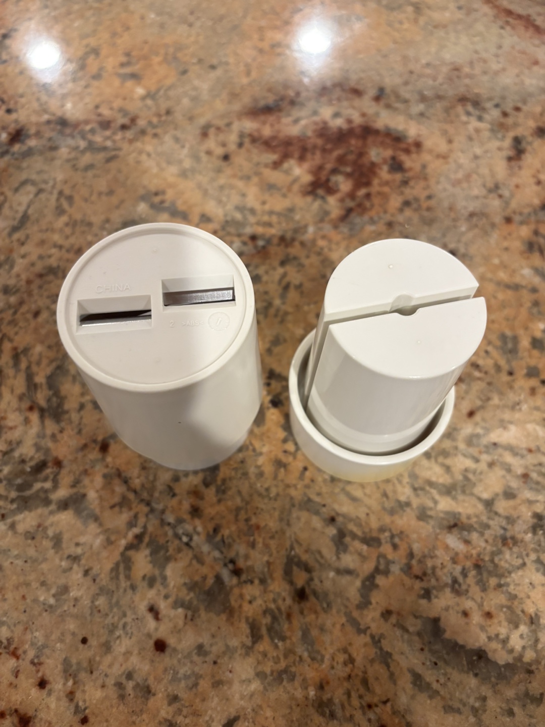 Pampered Chef Easy garlic peeler - photo 5