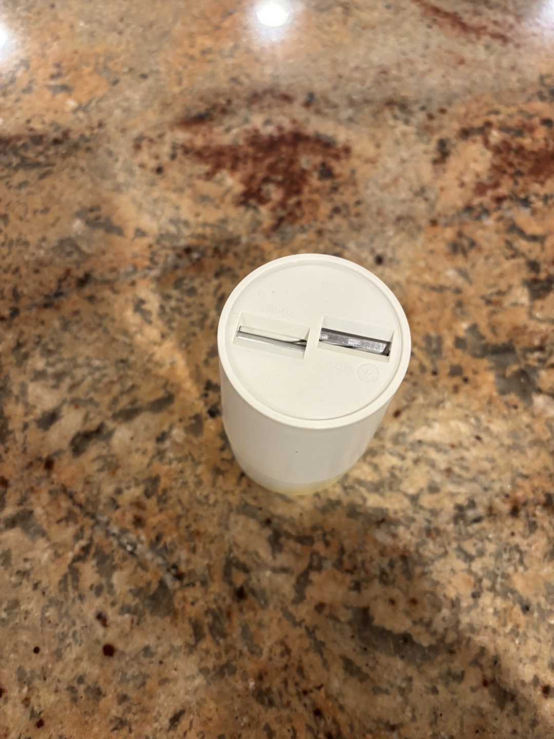 Pampered Chef Easy garlic peeler - photo 3