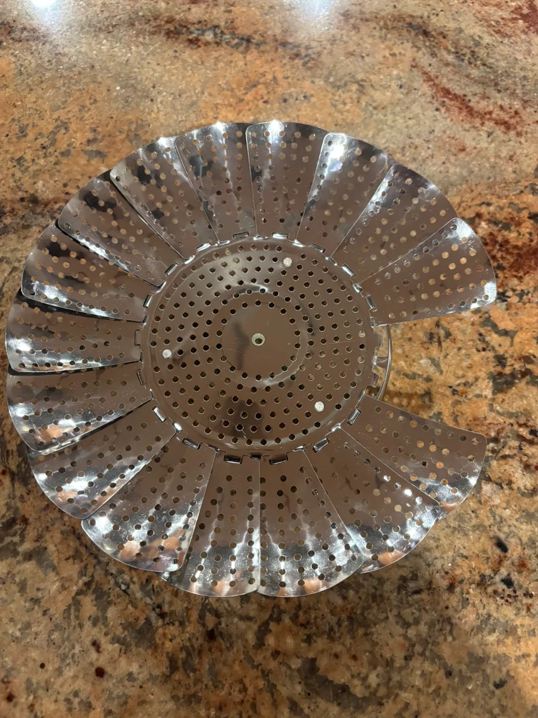 Collapsible Steamer Basket - Stainless Steel image indicator(2)