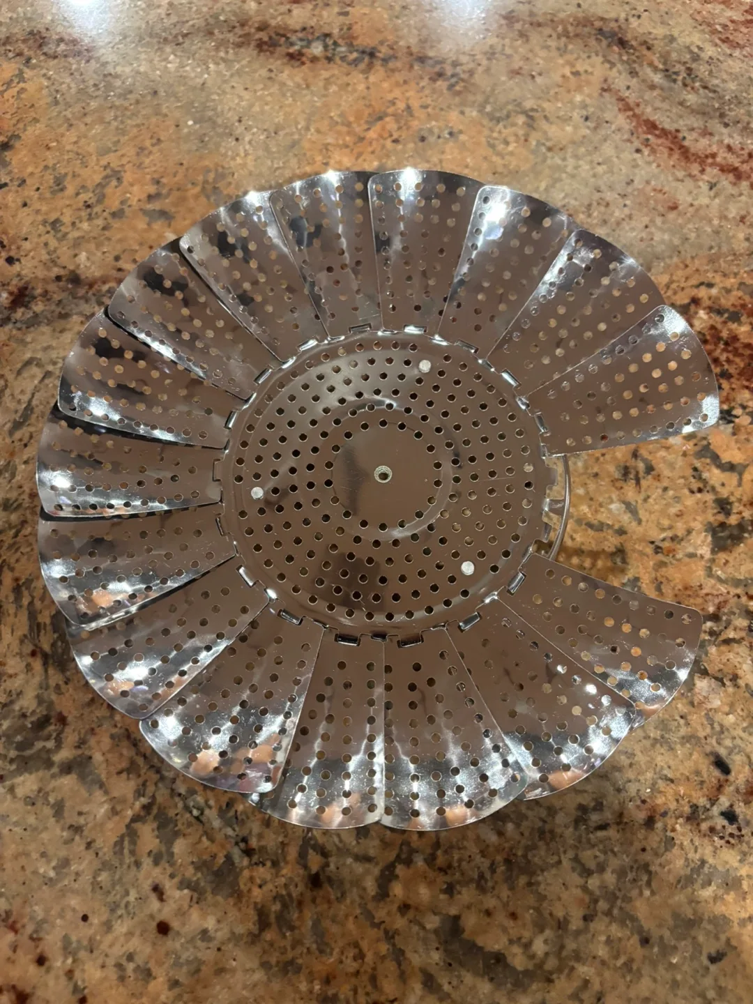 Collapsible Steamer Basket - Stainless Steel image indicator(3)