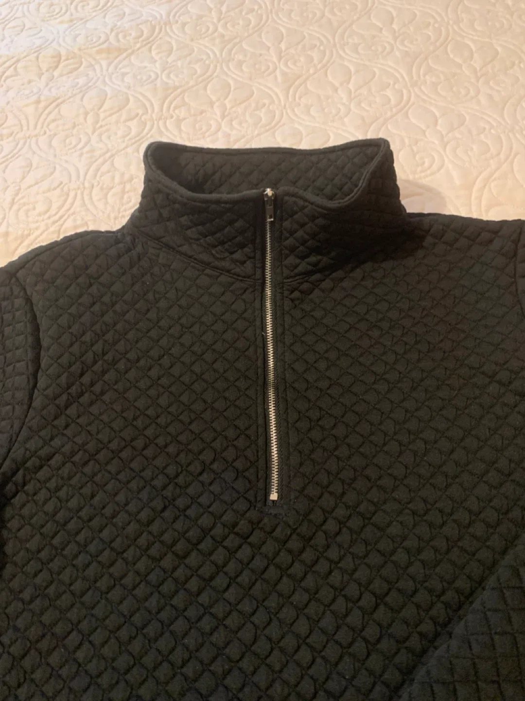 Black Quilted Pullover - Size medium image indicator(2)