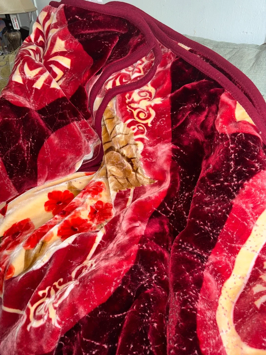 Luxury Plush Blanket image indicator(4)