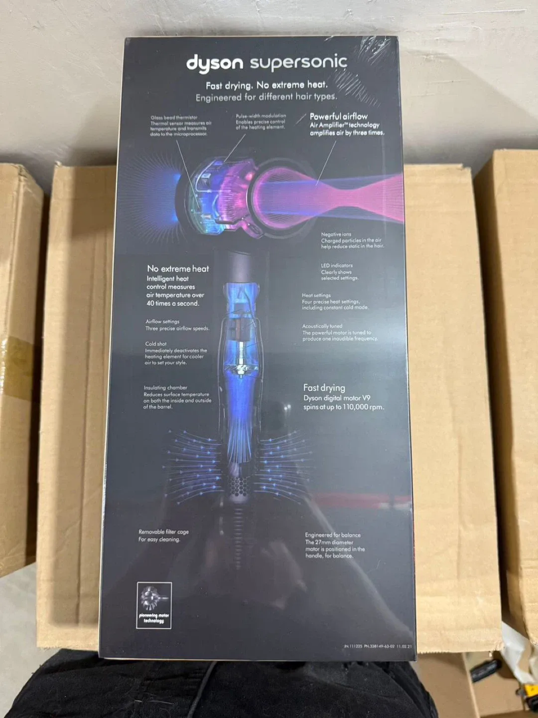 Dyson Supersonic Hair Dryer - Brand New! image indicator(4)