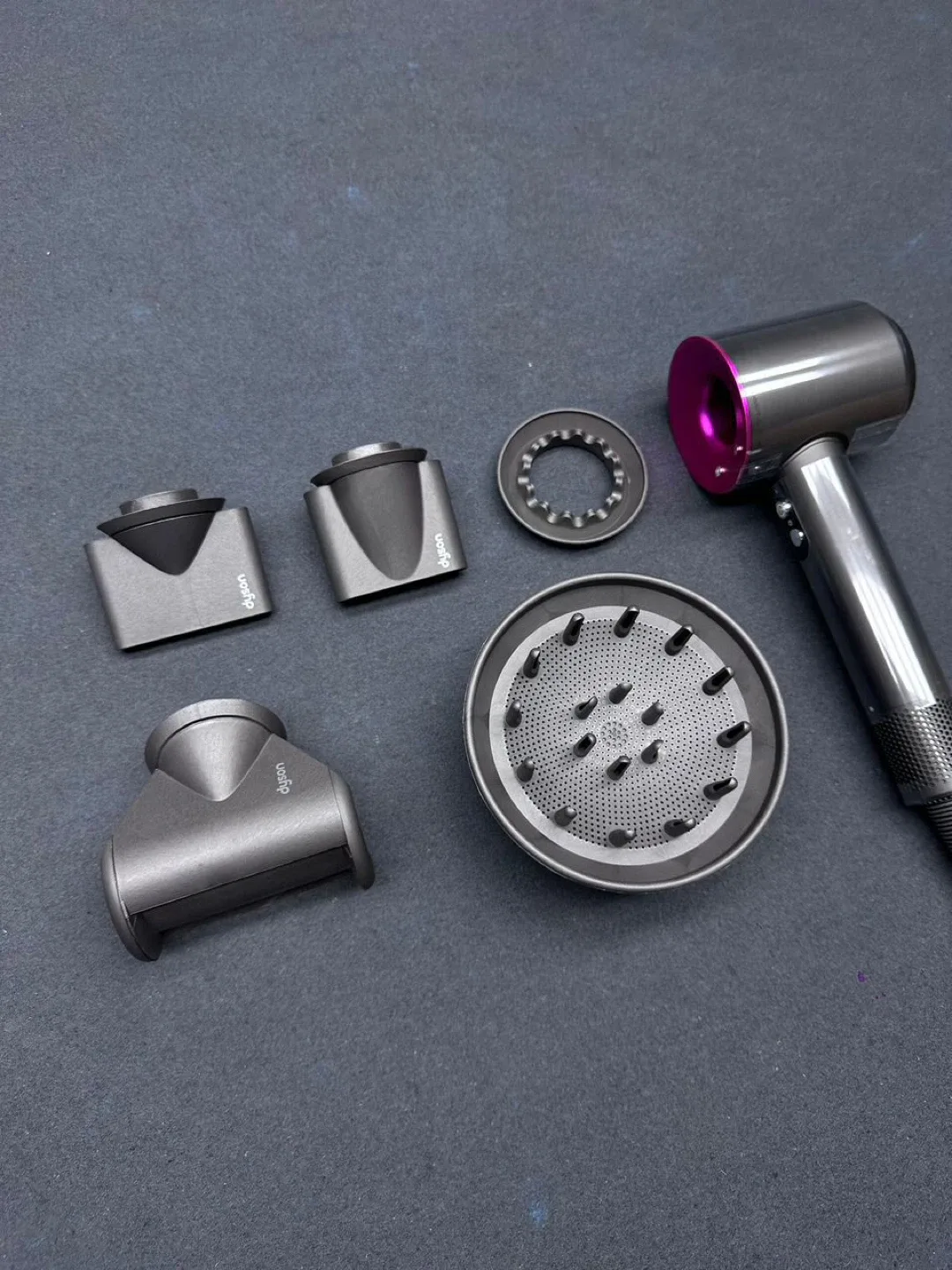 Dyson Supersonic Hair Dryer - Brand New! image indicator(6)