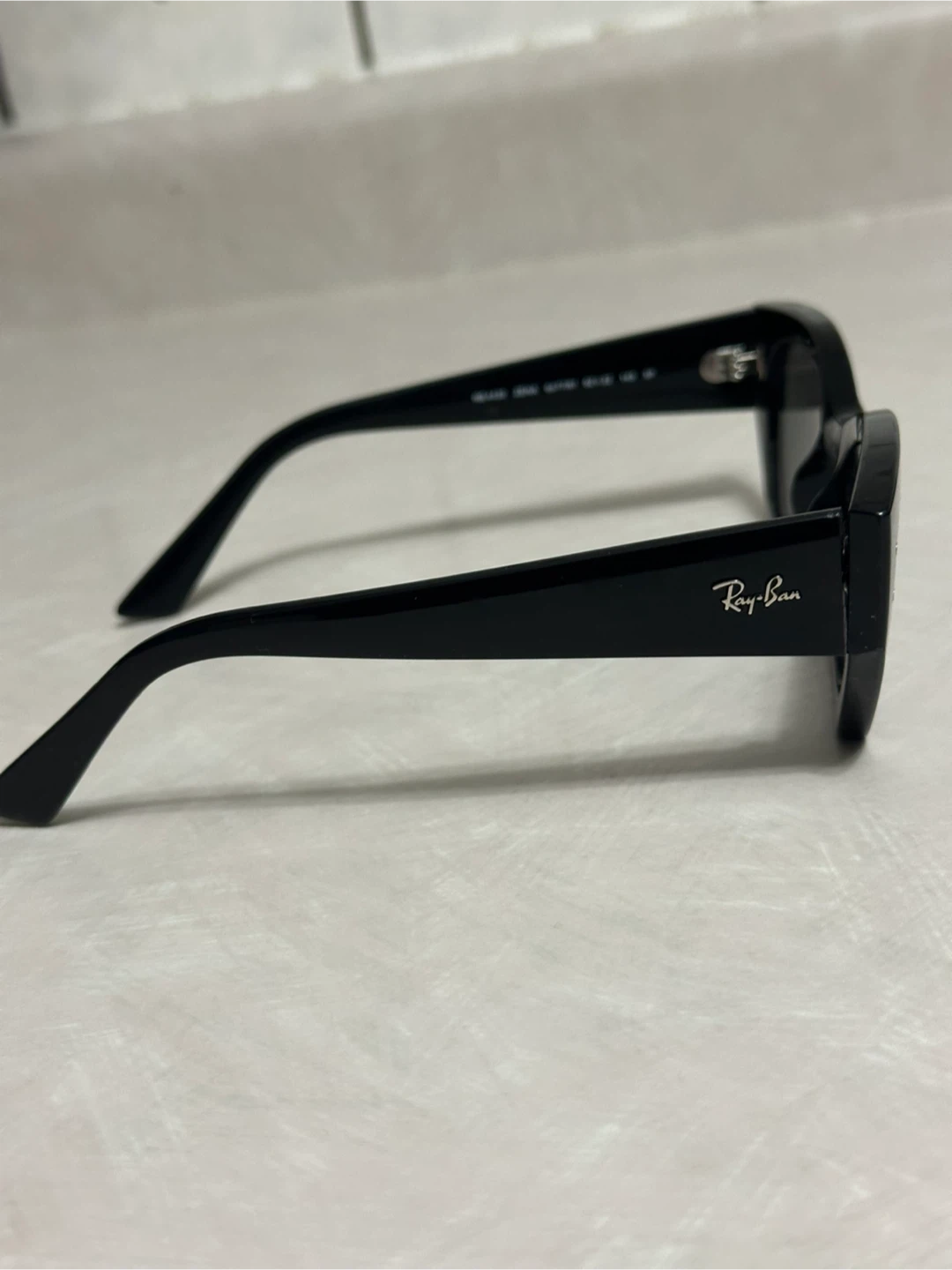 Ray-Ban Black Sunglasses - photo 3