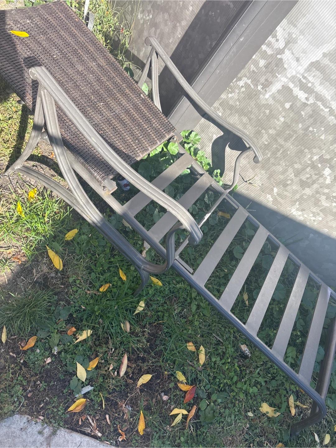 1 patio chair