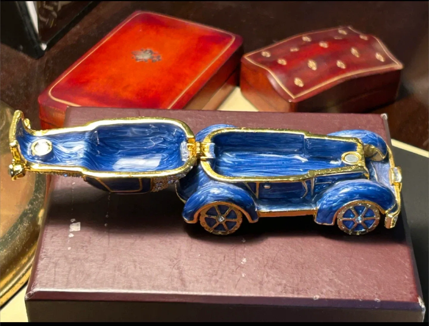 Vintage-Style Blue Car Trinket Box image indicator(3)