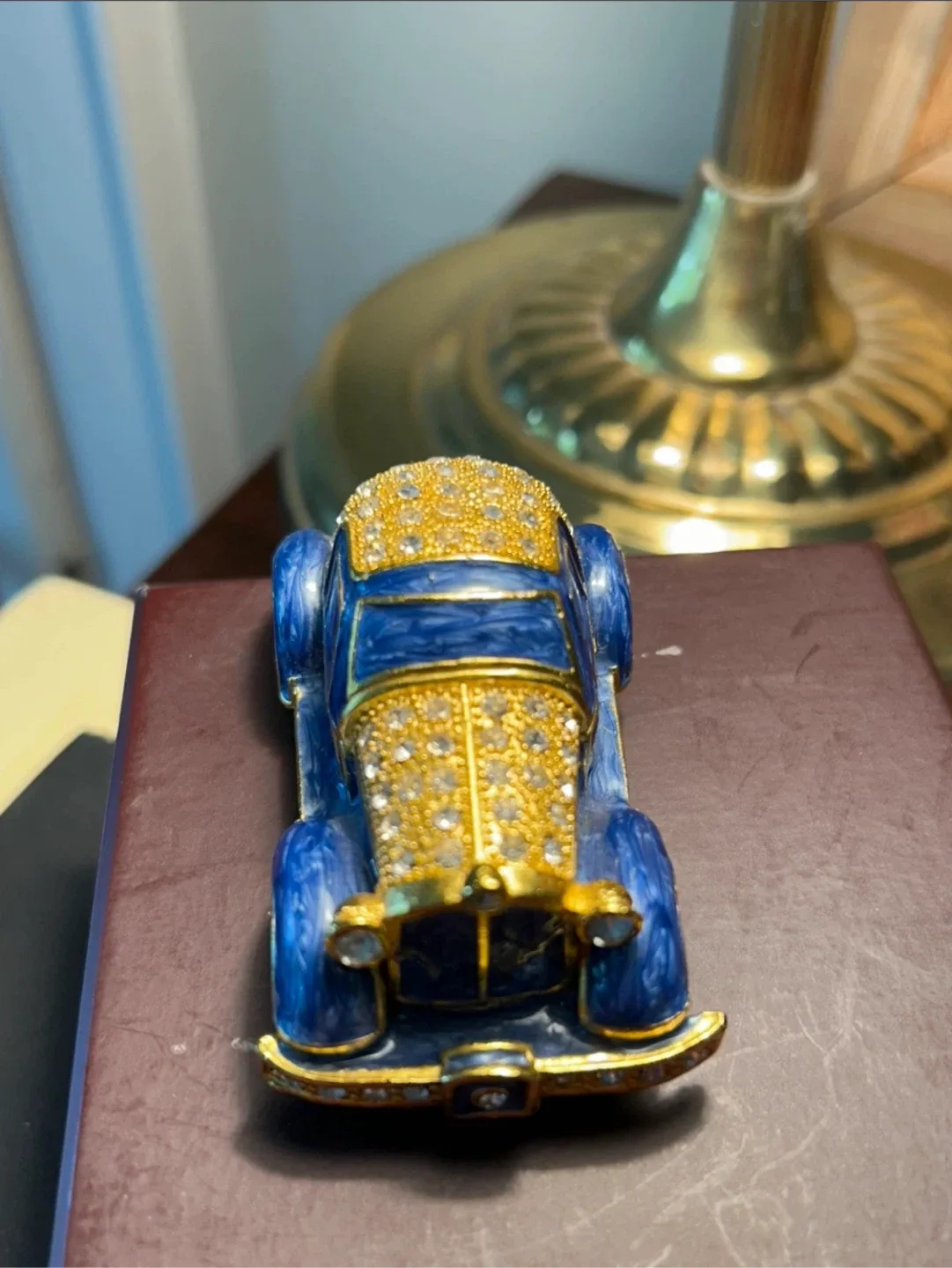 Vintage-Style Blue Car Trinket Box image indicator(2)