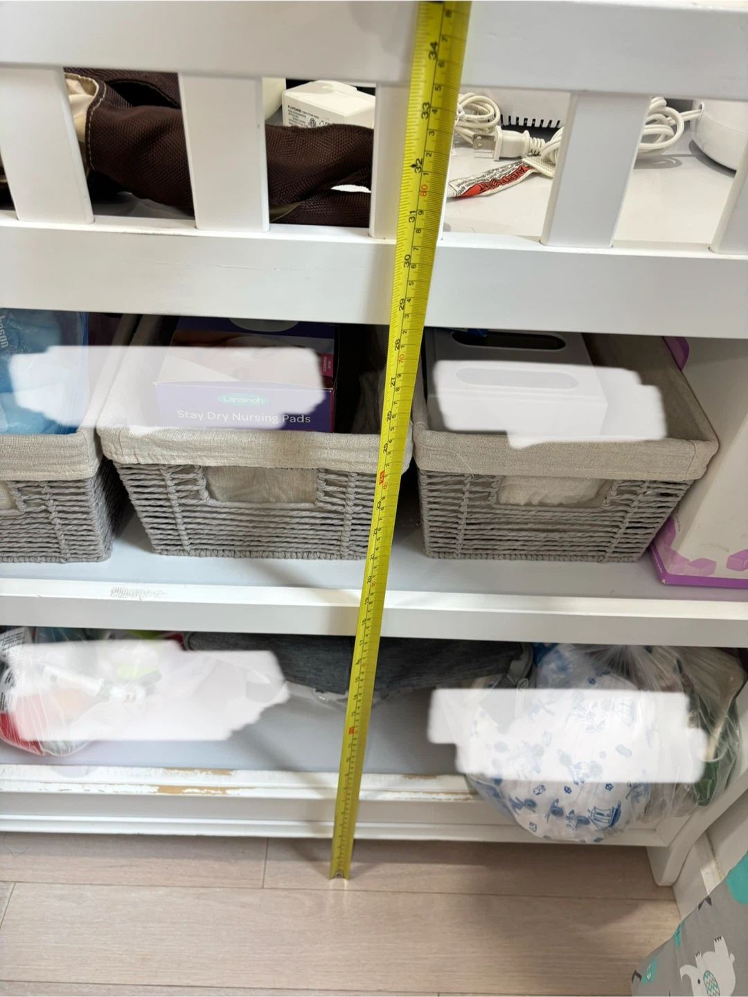 White Baby Changing Table and changing pad - photo 4