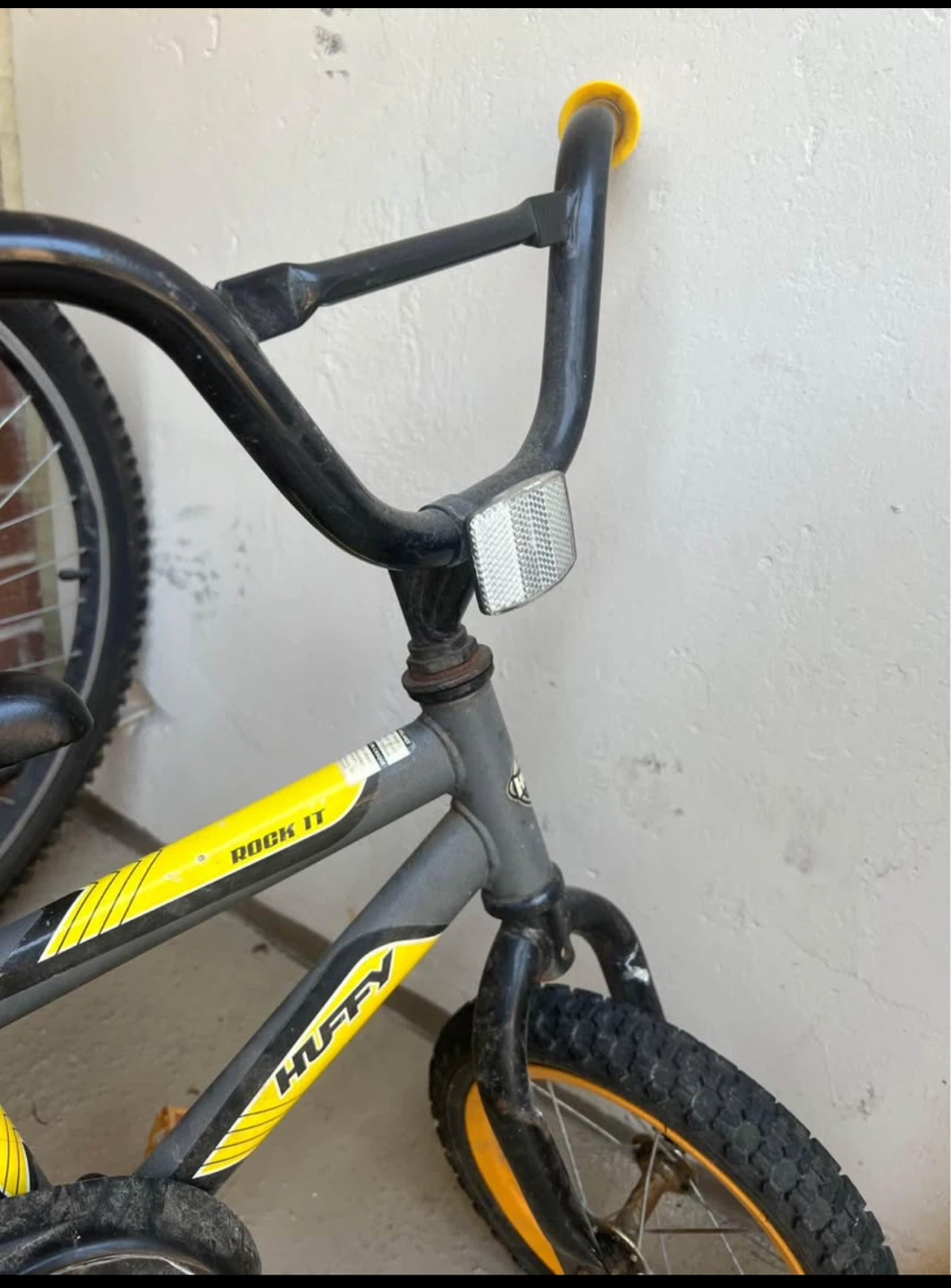 🥕 Huffy Rock It Kids Bike - Free - photo 3