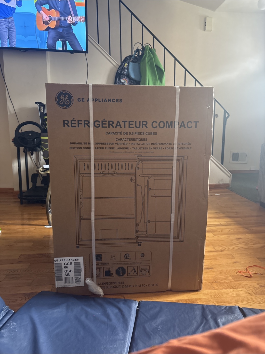 New GE Appliances Compact Refrigerator 5.6 cu ft