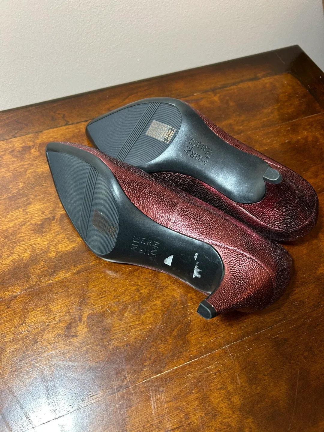 Naturalizer Beverly Metallic Heels, Size 6 image indicator(5)