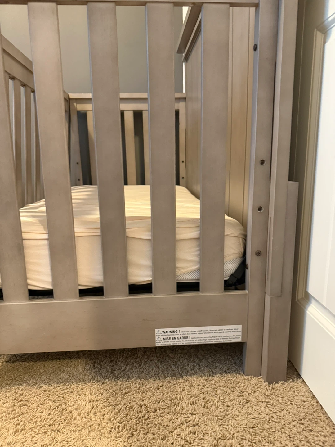 Convertible Crib - Excellent Condition