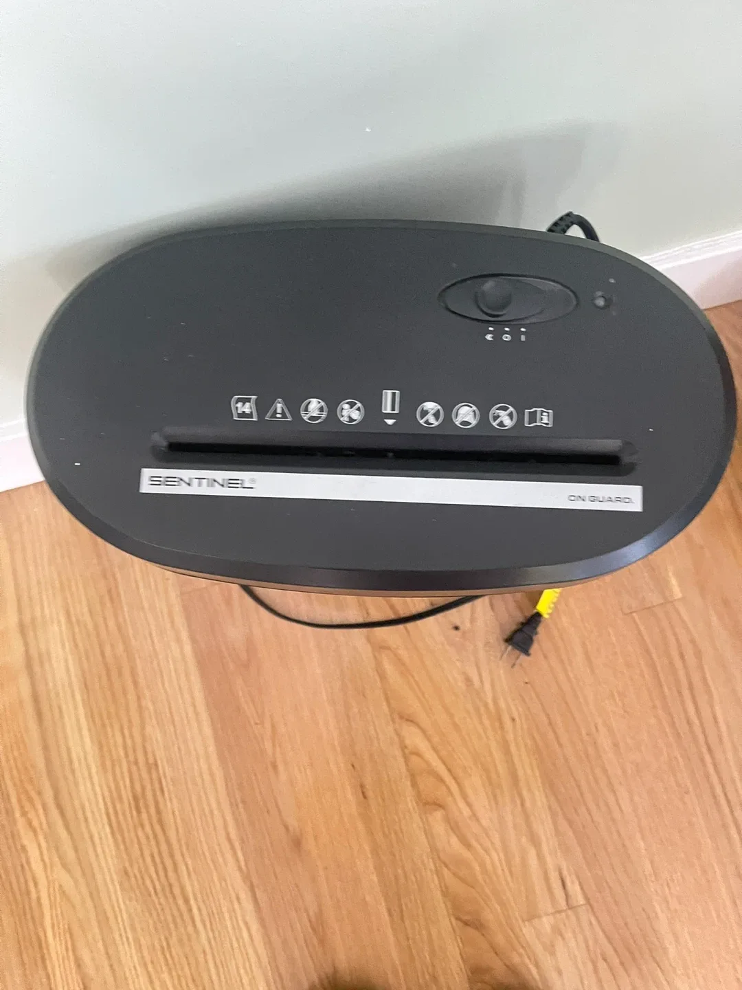 Sentinel On Guard Paper Shredder image indicator(2)