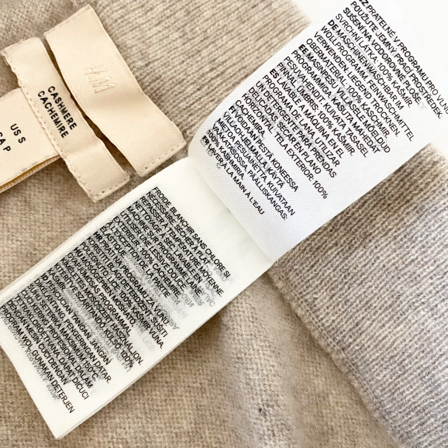 H&M Premium 100% Cashmere Cropped Pants image indicator(5)