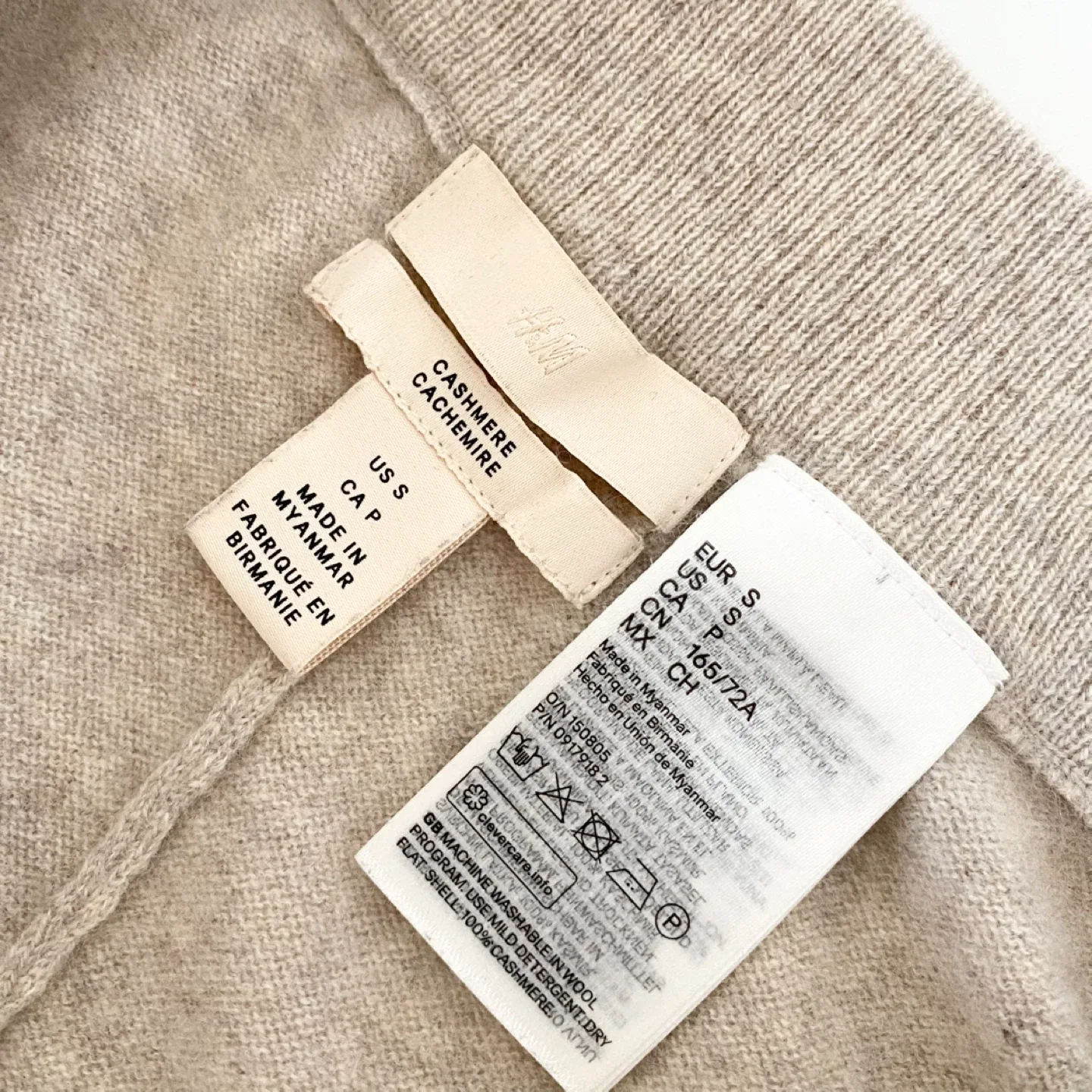 H&M Premium 100% Cashmere Cropped Pants image indicator(4)