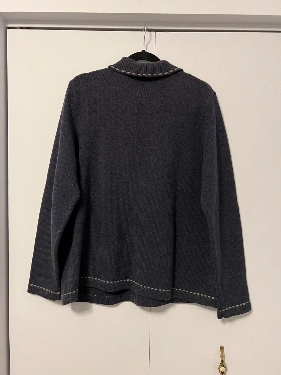 Northern Reflections XL Cardigan image indicator(2)