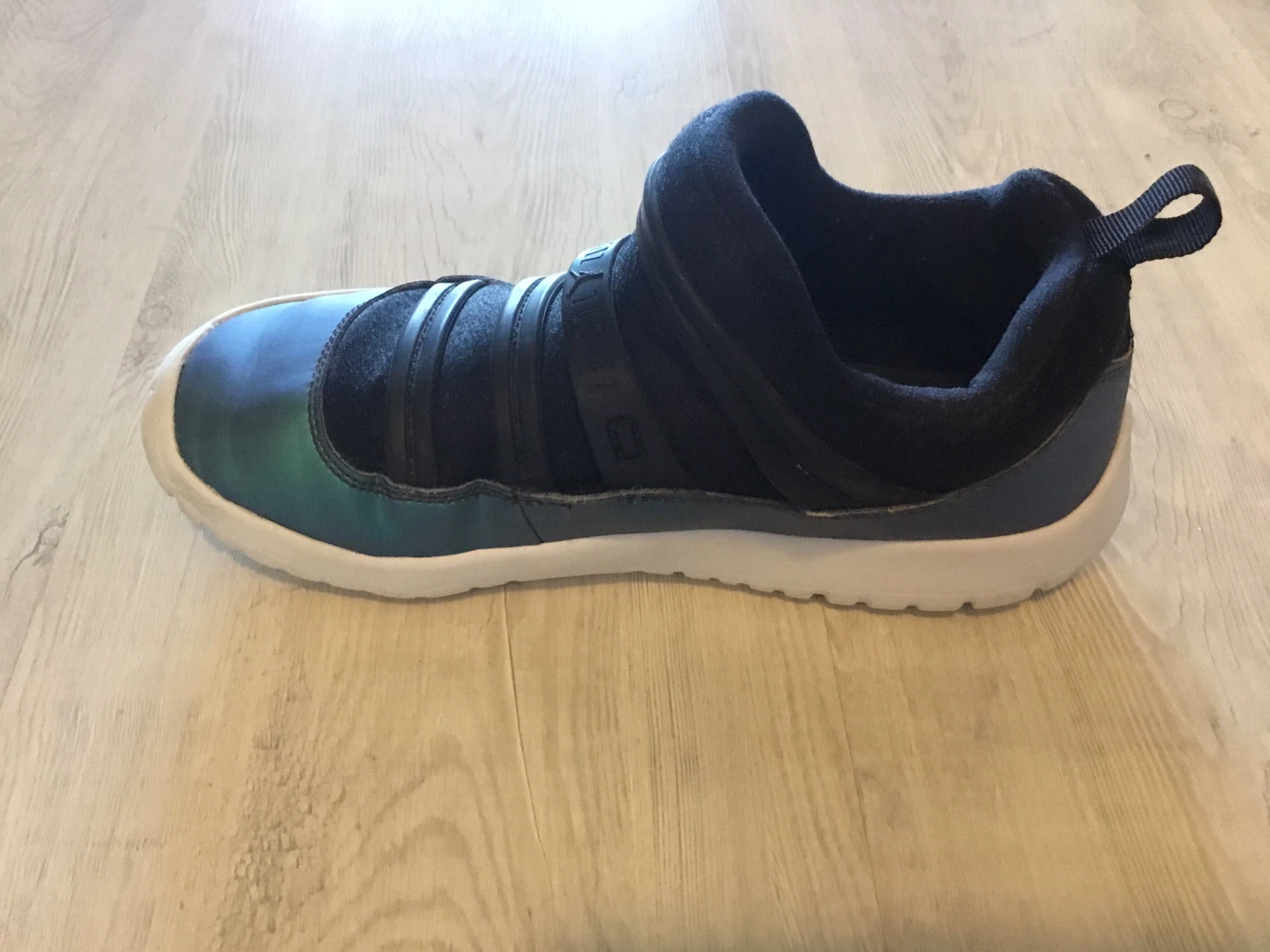 Nike Jordan 11 CMFT Low Shoes Size US 3Y - photo 3