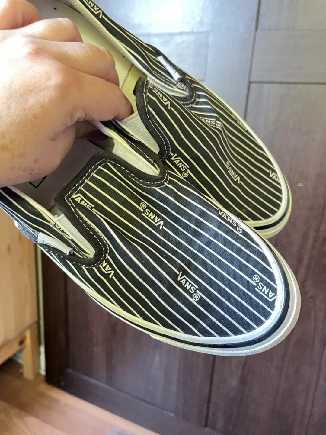 Vans Style 98 Slip-On Shoes - Size 7 image indicator(4)