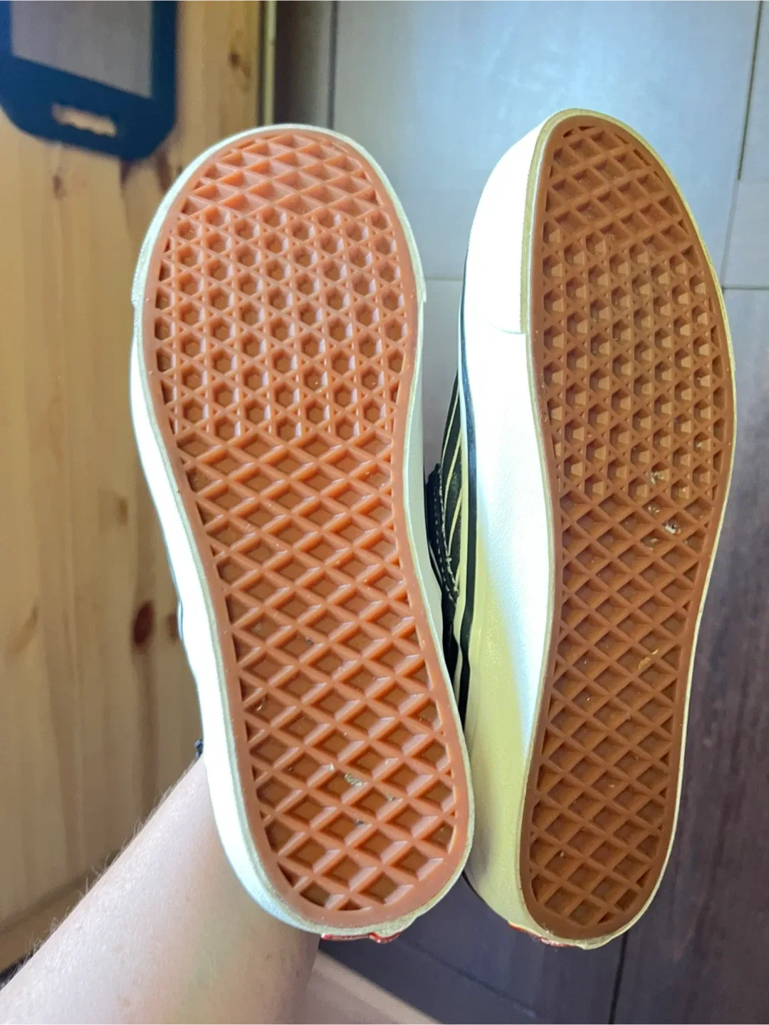 Vans Style 98 Slip-On Shoes - Size 7 image indicator(3)