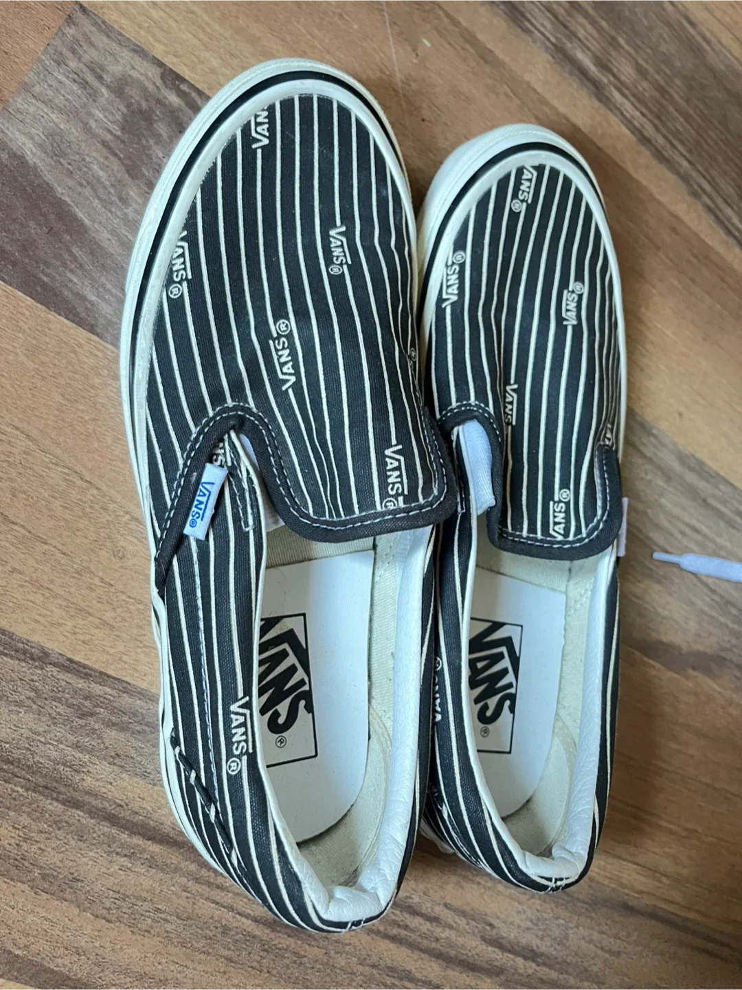Vans Style 98 Slip-On Shoes - Size 7 image indicator(2)
