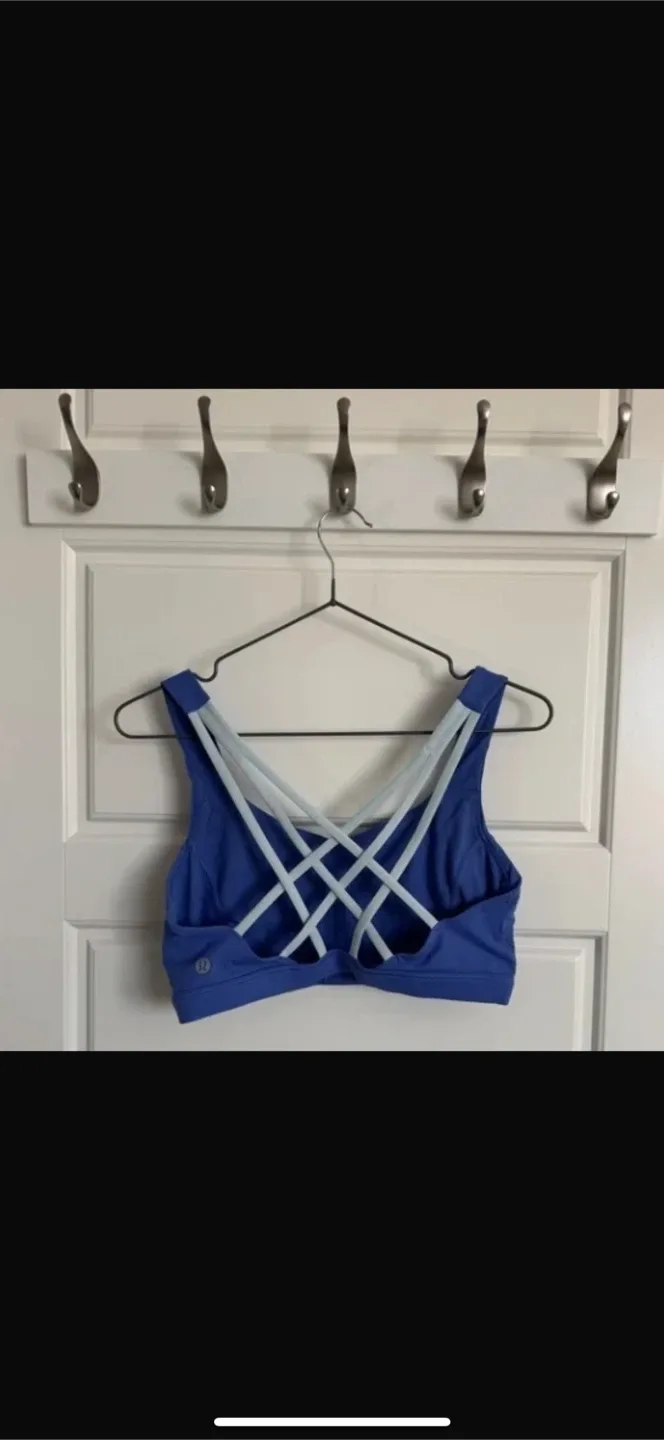 Lululemon SportsBra + Matching Tights, both Size 6 *Worn Once* image indicator(7)