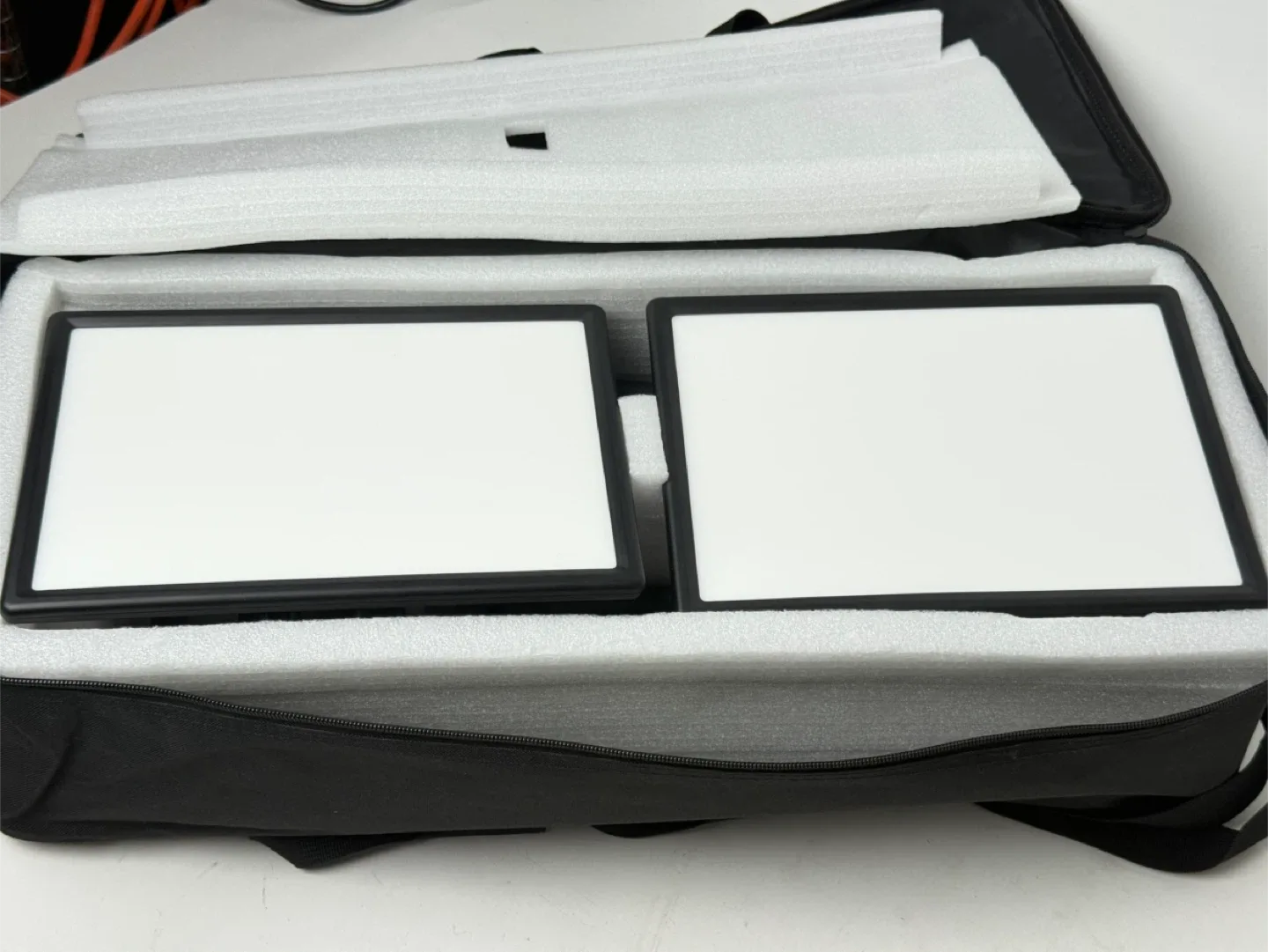 Neewer LED Panel Light & Tripod Kit image indicator(7)