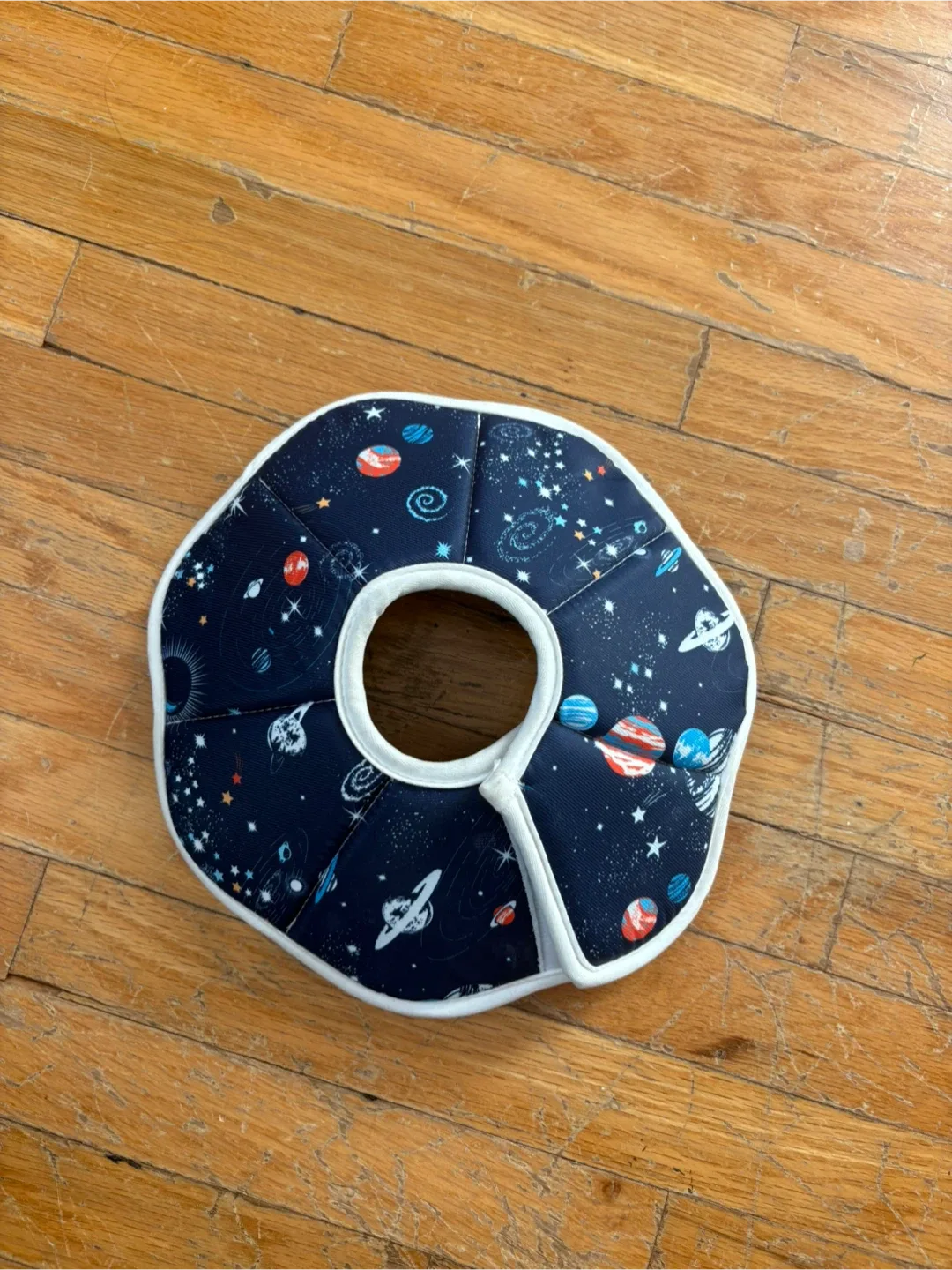 Soft pet cone of shame image indicator(2)