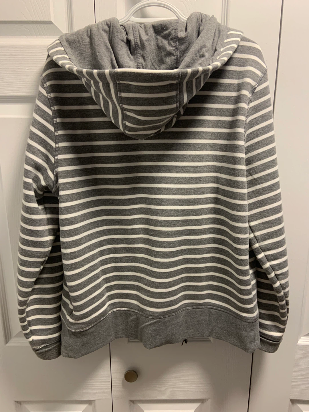 Amazon Essentials Striped Zip-Up Hoodie - Size M - photo 3