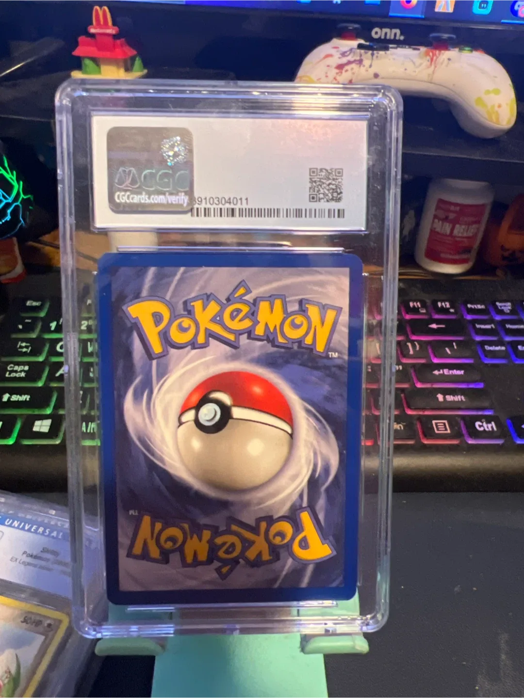 CGC 9.5 Gem Mint Onix Pokemon Card image indicator(2)