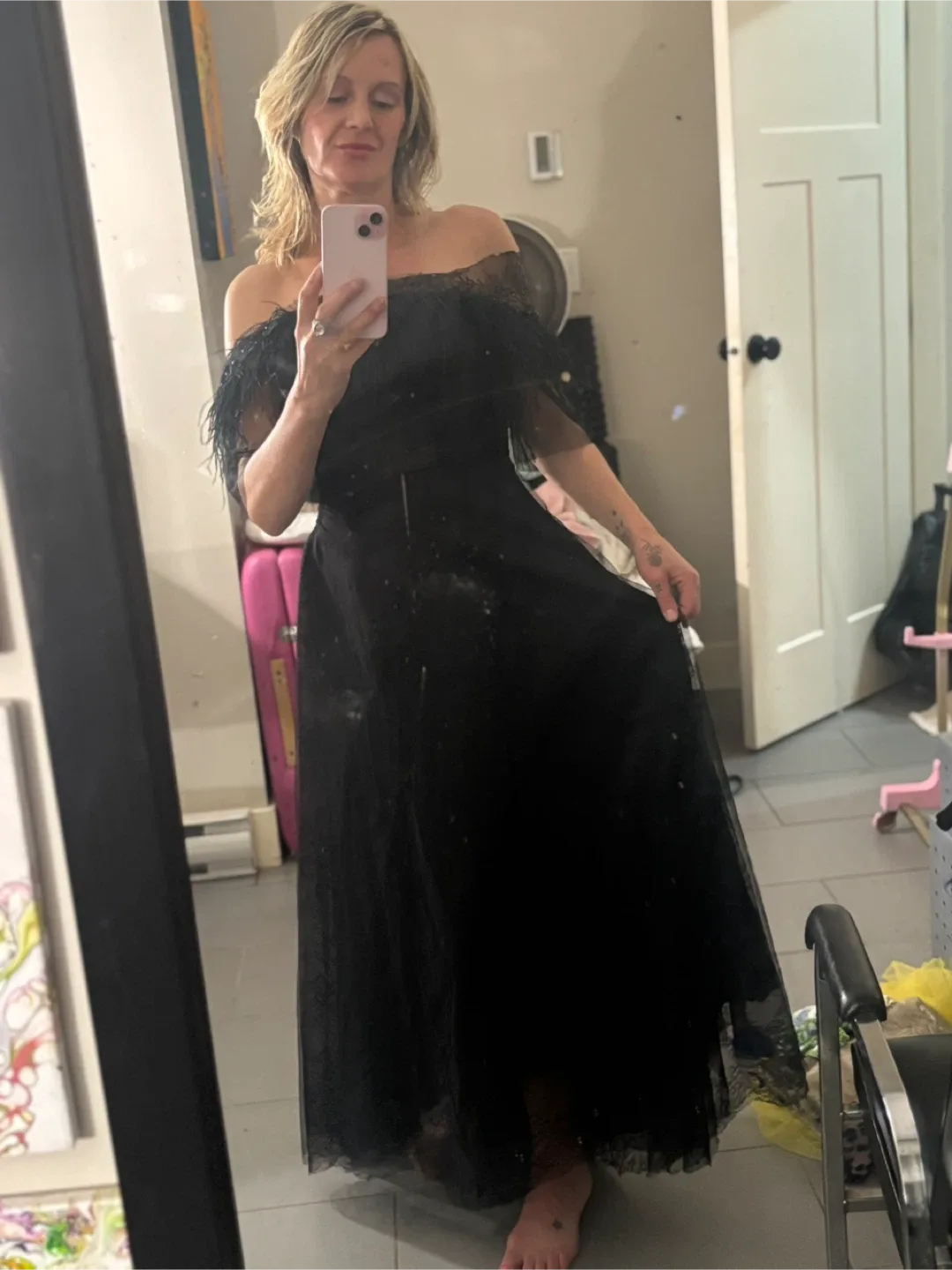 Black Off-the-Shoulder Feather Dress image indicator(2)