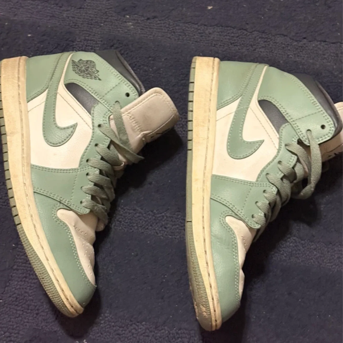 Women’s Nike Jordan High Green image indicator(2)