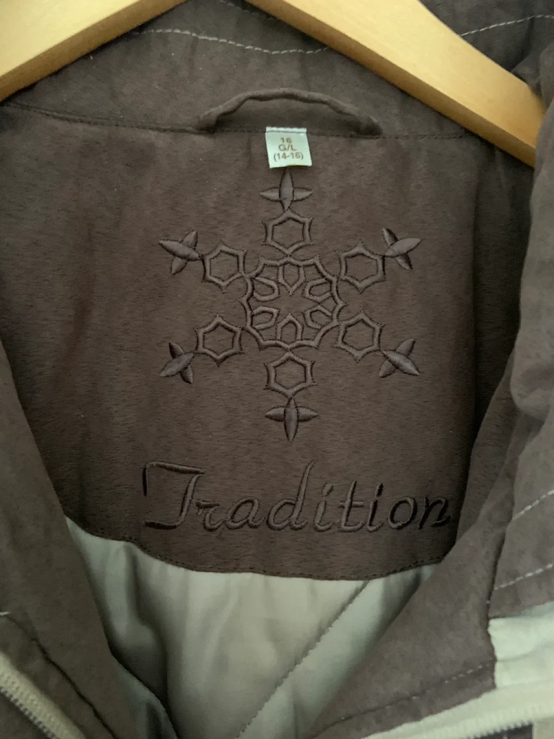 Tradition Beige Winter Jacket Size 16 image indicator(2)