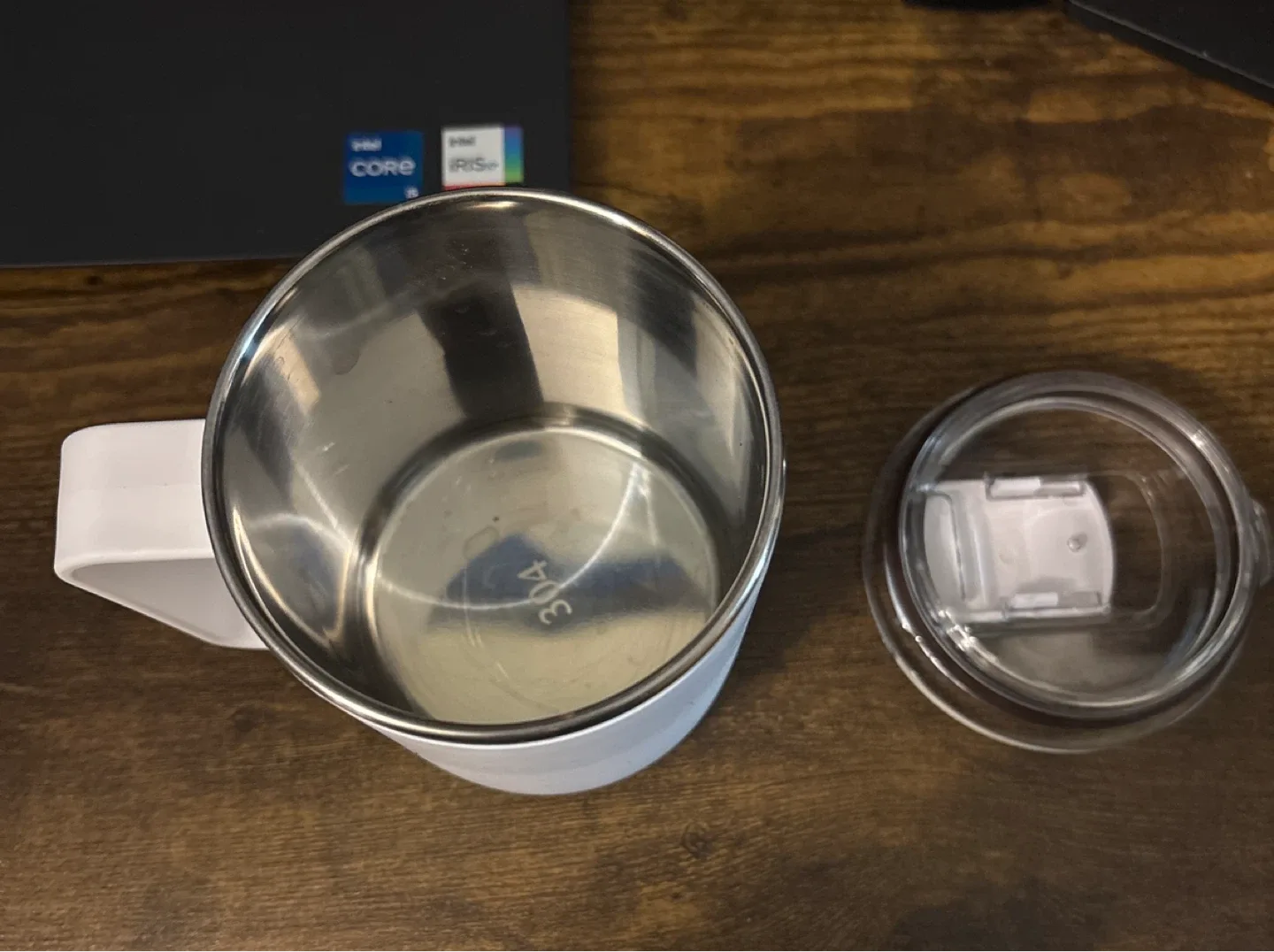 White Stainless Steel Mug with Lid image indicator(3)