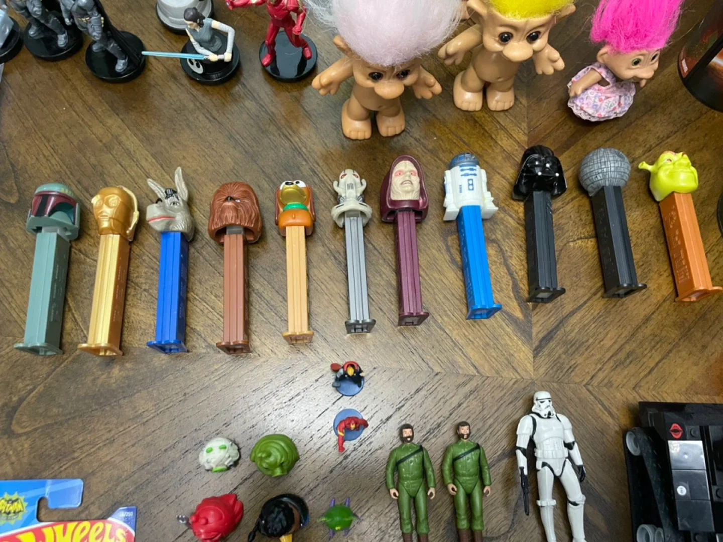 Mixed Lot of Toys image indicator(4)